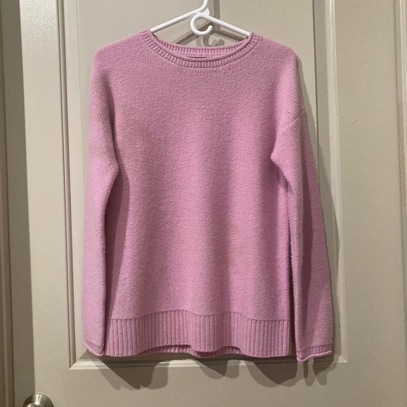 Banana republic, heavy lavender cashmere sweater, Size XS - Picture 3 of 8